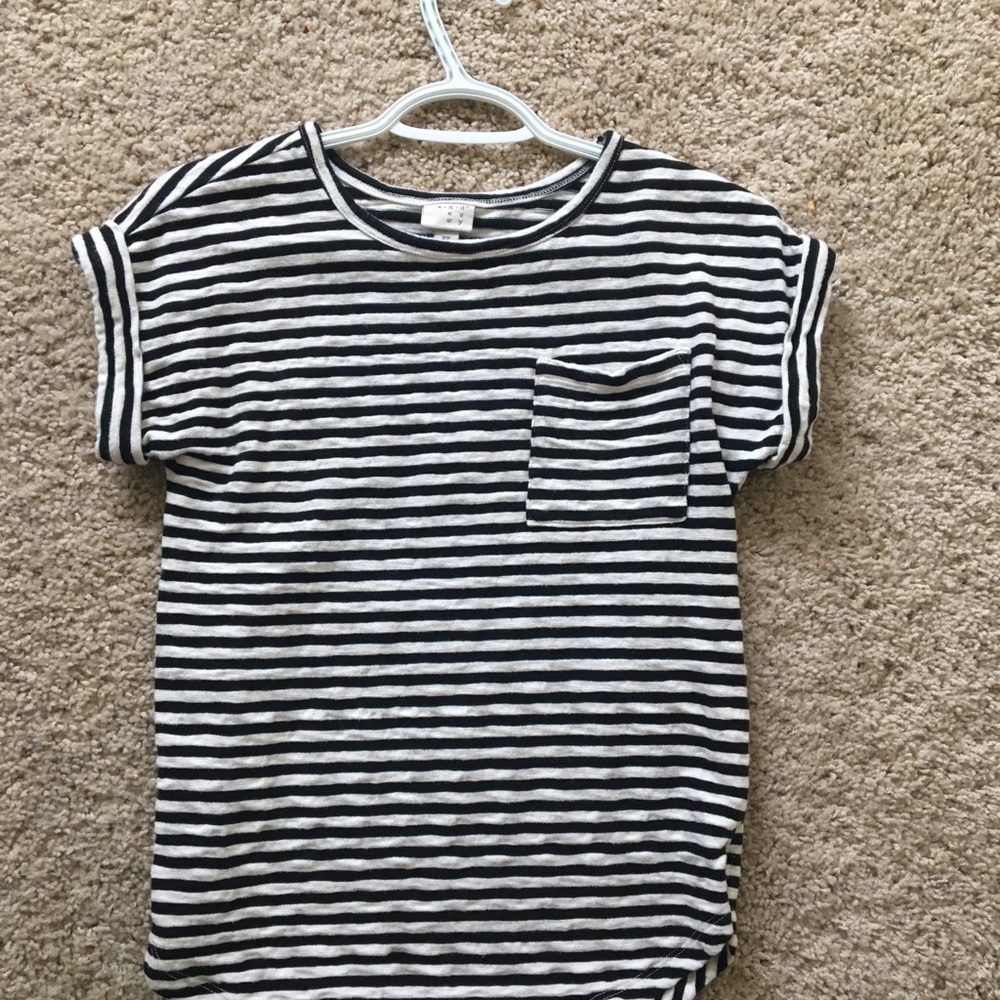 Shirts - Picture 3 of 4